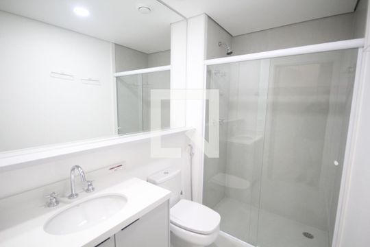 Banheiro de kitnet/studio para alugar com 1 quarto, 29m² em Vila Mariana, São Paulo