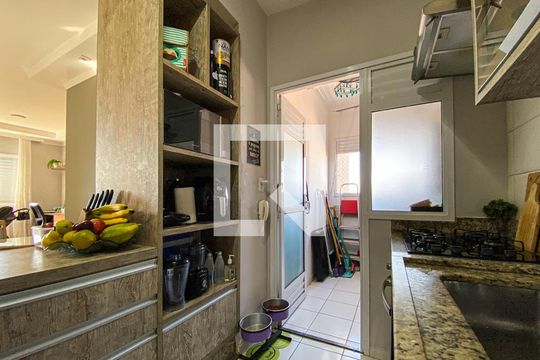 Cozinha de apartamento à venda com 2 quartos, 72m² em Cidade São Francisco, São Paulo