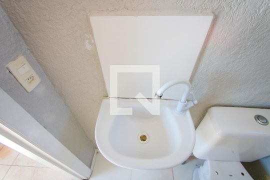 Banheiro de apartamento à venda com 2 quartos, 39m² em Vila Tibiriçá, Santo André