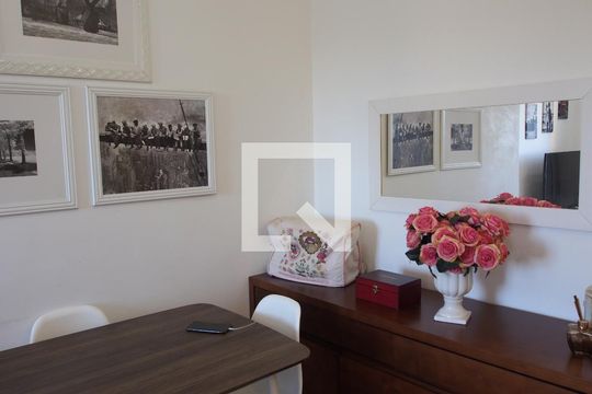 Sala de apartamento para alugar com 2 quartos, 51m² em Residencial Santa Giovana, Jundiaí