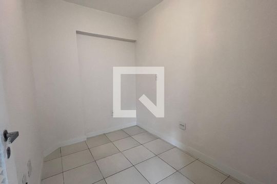 Quarto de Serviço de apartamento à venda com 2 quartos, 90m² em Jardim Paulista, São Paulo