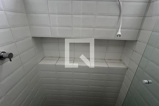 Banheiro de apartamento à venda com 2 quartos, 90m² em Jardim Paulista, São Paulo