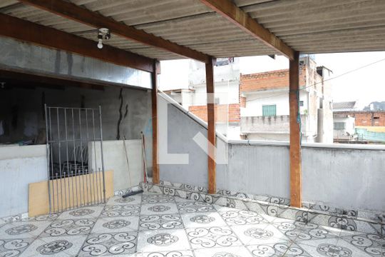 Terraço de casa à venda com 3 quartos, 250m² em Parque Guarani, São Paulo