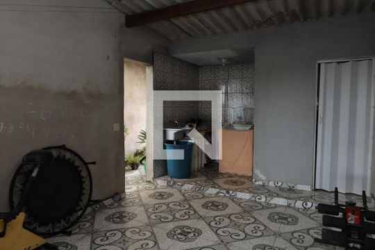 Área de Serviço de casa à venda com 3 quartos, 250m² em Parque Guarani, São Paulo