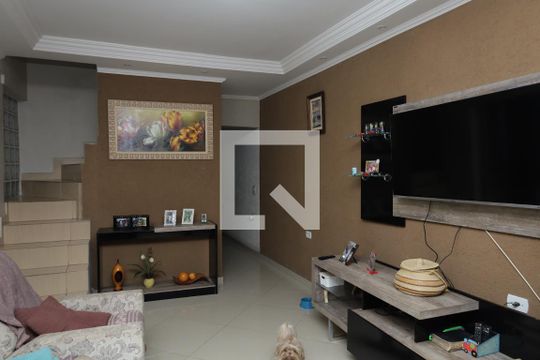 Casa à venda com 3 quartos, 250m² em Parque Guarani, São Paulo