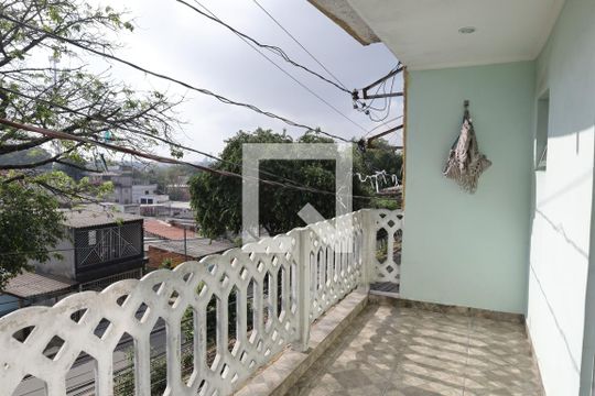 Varanda de casa à venda com 3 quartos, 250m² em Parque Guarani, São Paulo
