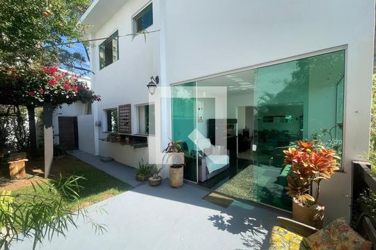 quintal de casa à venda com 4 quartos, 290m² em Serra, Belo Horizonte