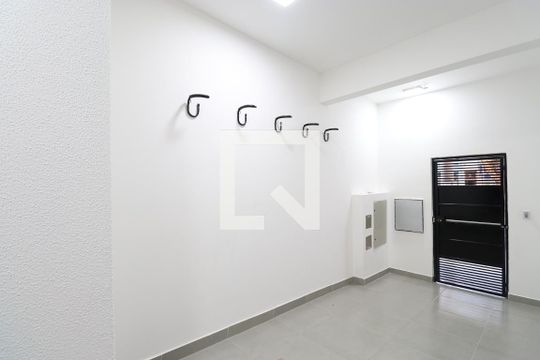 Área comum - Bicicletario de apartamento para alugar com 1 quarto, 28m² em Vila Anastácio, São Paulo