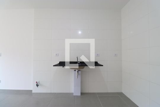 Cozinha de apartamento para alugar com 1 quarto, 28m² em Vila Anastácio, São Paulo