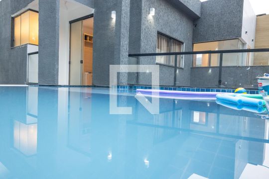 Área externa de casa de condomínio à venda com 5 quartos, 600m² em Freguesia (Jacarepaguá), Rio de Janeiro