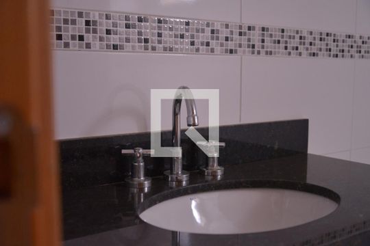  Banheiro Quarto 1 de apartamento à venda com 2 quartos, 75m² em Vila Principe de Gales, Santo André
