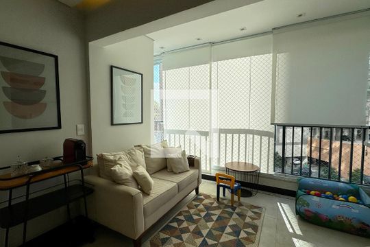 Sala de apartamento para alugar com 3 quartos, 110m² em Alphaville Empresarial, Barueri