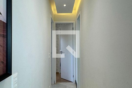 Corredor de apartamento para alugar com 3 quartos, 110m² em Alphaville Empresarial, Barueri