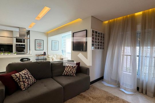 Sala de TV de apartamento para alugar com 3 quartos, 110m² em Alphaville Empresarial, Barueri