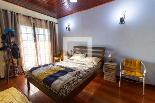 Suíte de casa à venda com 3 quartos, 300m² em Vila Progresso, Niterói