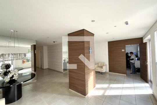 Hall de entrada de apartamento à venda com 2 quartos, 112m² em São Judas, São Paulo