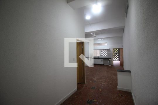 Corredor de casa à venda com 2 quartos, 94m² em Santo Amaro, São Paulo