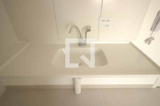 Cozinha de apartamento para alugar com 1 quarto, 39m² em Vila Norma, São Paulo