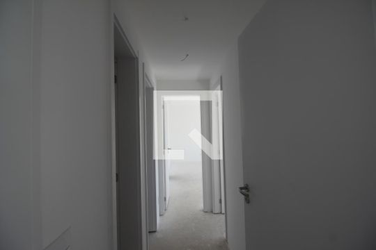 Corredor de apartamento à venda com 3 quartos, 121m² em Vila Sofia, São Paulo