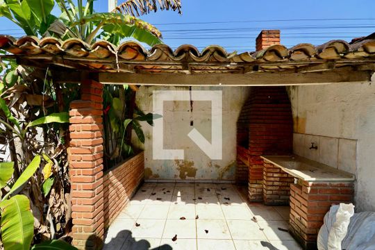 Churrasqueira de casa para alugar com 3 quartos, 100m² em Jardim Virgínia, Guarujá