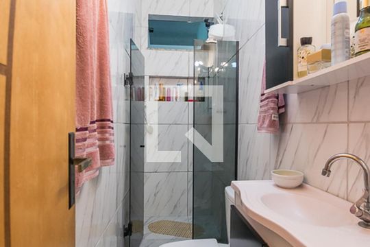 Banheiro de apartamento à venda com 2 quartos, 85m² em Penha Circular, Rio de Janeiro