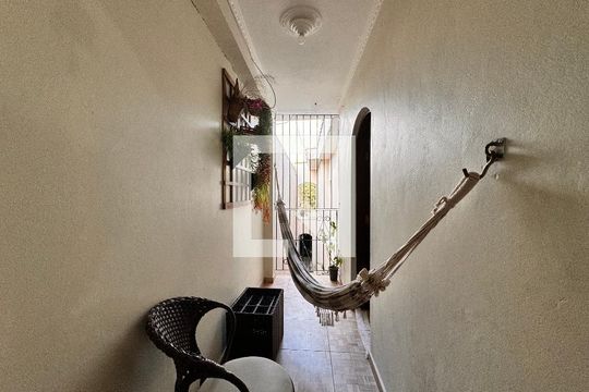 Sacada de casa à venda com 3 quartos, 175m² em Jardim Utinga, Santo André
