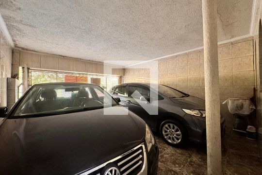 Garagem de casa à venda com 3 quartos, 175m² em Jardim Utinga, Santo André