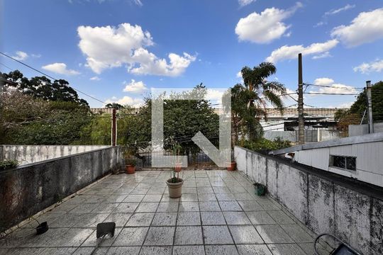 Varanda Suíte 1 de casa à venda com 3 quartos, 175m² em Jardim Utinga, Santo André