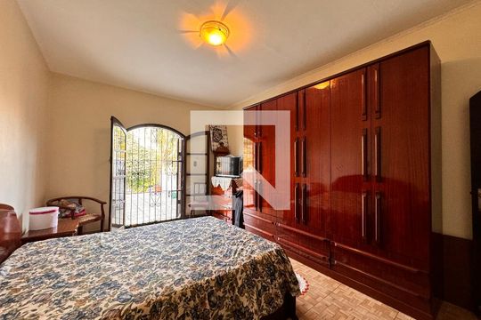 Suíte 1 de casa à venda com 3 quartos, 175m² em Jardim Utinga, Santo André