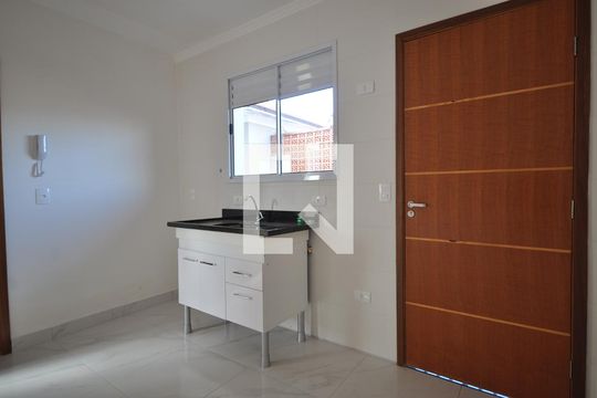 Cozinha de apartamento para alugar com 1 quarto, 31m² em Vila Leonor, São Paulo