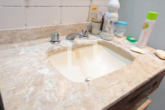 Banheiro - torneira de kitnet/studio para alugar com 1 quarto, 24m² em Indianópolis, São Paulo