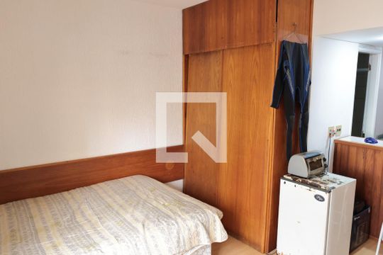 Sala/Quarto de kitnet/studio para alugar com 1 quarto, 24m² em Indianópolis, São Paulo