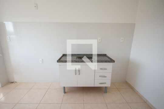Cozinha de apartamento para alugar com 2 quartos, 45m² em Jardim Maria Goretti, Ribeirão Preto
