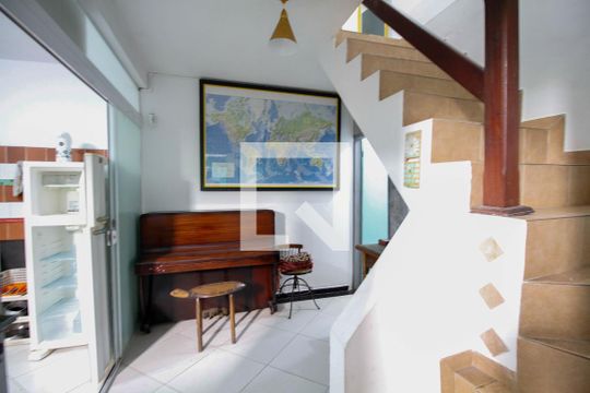 Sala de casa para alugar com 5 quartos, 190m² em Sumarezinho, São Paulo