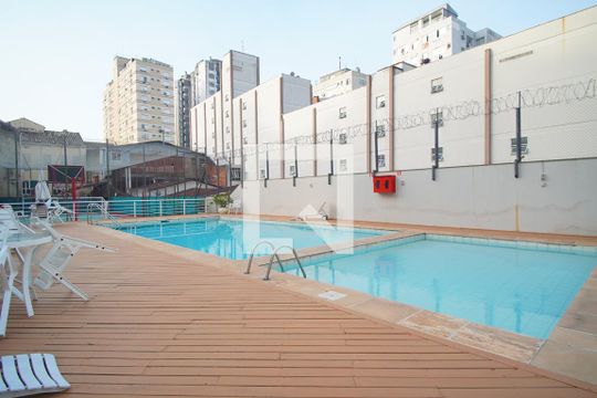 Área Comum - Piscina de apartamento para alugar com 3 quartos, 115m² em Independência, Porto Alegre