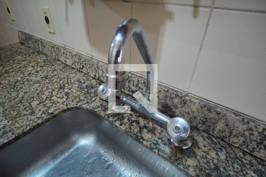 Cozinha - Torneira de apartamento para alugar com 3 quartos, 115m² em Independência, Porto Alegre
