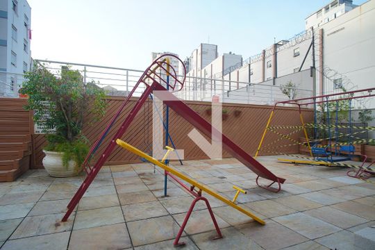 Área comum - Playground de apartamento para alugar com 3 quartos, 115m² em Independência, Porto Alegre