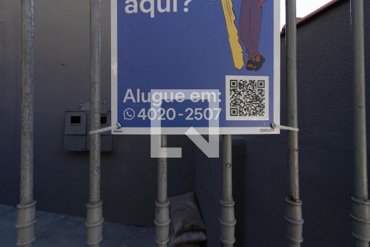 Placa de casa para alugar com 1 quarto, 30m² em Parque Casa de Pedra, São Paulo