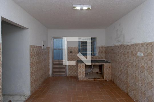 Sala/Cozinha de casa para alugar com 1 quarto, 30m² em Parque Casa de Pedra, São Paulo