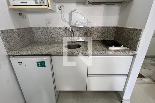 Cozinha de apartamento à venda com 1 quarto, 32m² em Paraíso, São Paulo