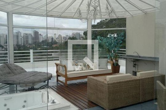 Casa à venda com 4 quartos, 604m² em Pacaembu, São Paulo