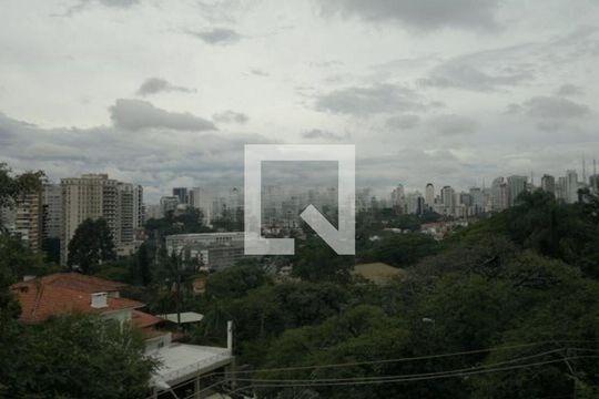 Casa à venda com 4 quartos, 604m² em Pacaembu, São Paulo