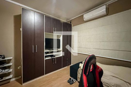 Quarto de casa à venda com 4 quartos, 150m² em Jardim Carlu, São Paulo