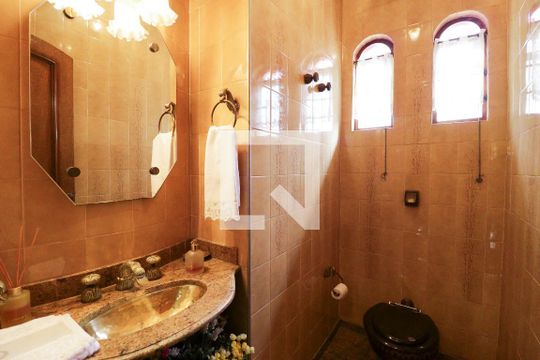 Lavabo de casa para alugar com 4 quartos, 470m² em Jardim Sao Bento, São Paulo