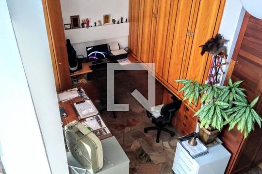 Casa de Condomínio à venda com 3 quartos, 200m² em Vila Anglo Brasileira, São Paulo
