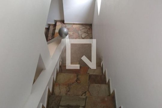 Casa de Condomínio à venda com 3 quartos, 200m² em Vila Anglo Brasileira, São Paulo