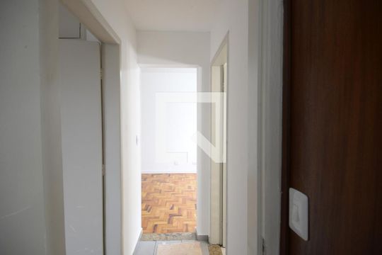 Corredor de apartamento para alugar com 2 quartos, 76m² em Planalto Paulista, São Paulo