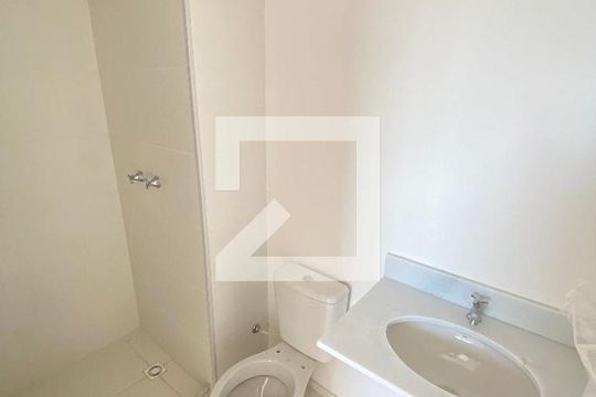 Banheiro de apartamento à venda com 2 quartos, 48m² em Cachambi, Rio de Janeiro