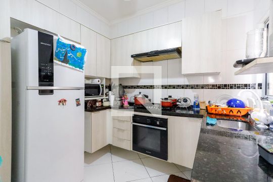 Cozinha de casa de condomínio à venda com 3 quartos, 100m² em Vila Mazzei, São Paulo