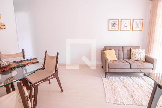 Sala de apartamento à venda com 3 quartos, 64m² em Jardim Maria Estela, São Paulo